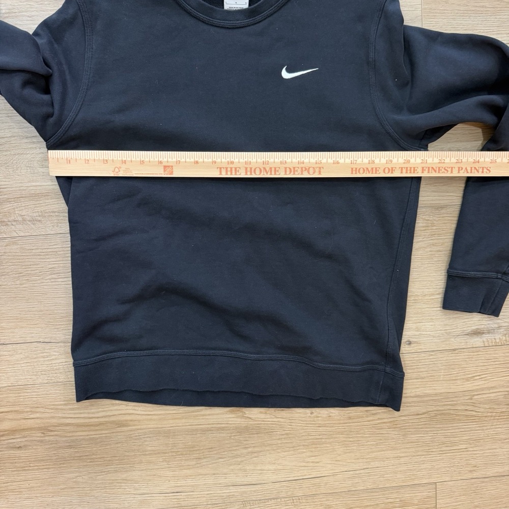 Nike Black Crewneck Sweatshirt With Embroidered Logo Mens Size Large 100% Cotton - Picture 5 of 8